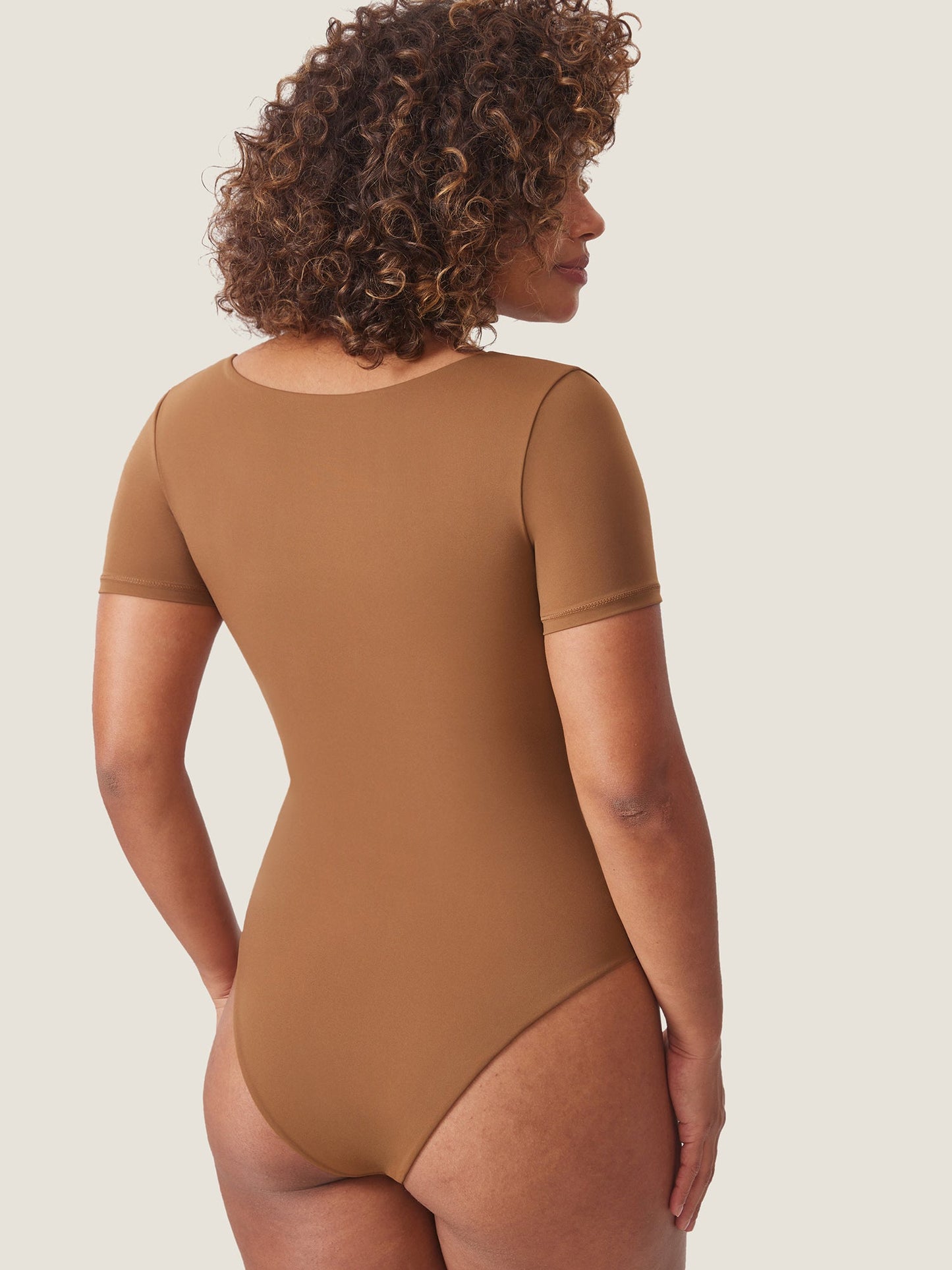 Body à encolure carrée et manches courtes