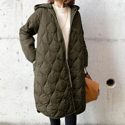 PRISCILLA | PARKA AVEC CAPUCHE ET DÉTAILS SOIGNÉS