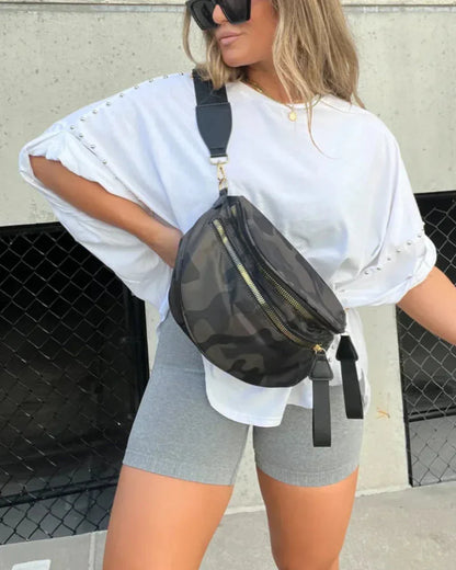BELLA - T-SHIRT OVERSIZE À CLAVETTES
